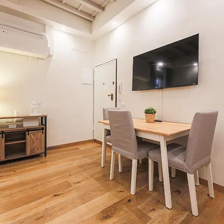 - Silver Glow Apartment