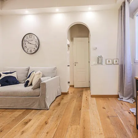 Apartament - Silver Glow