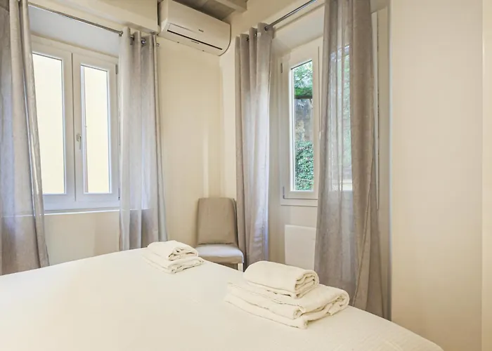 - Silver Glow Apartament
